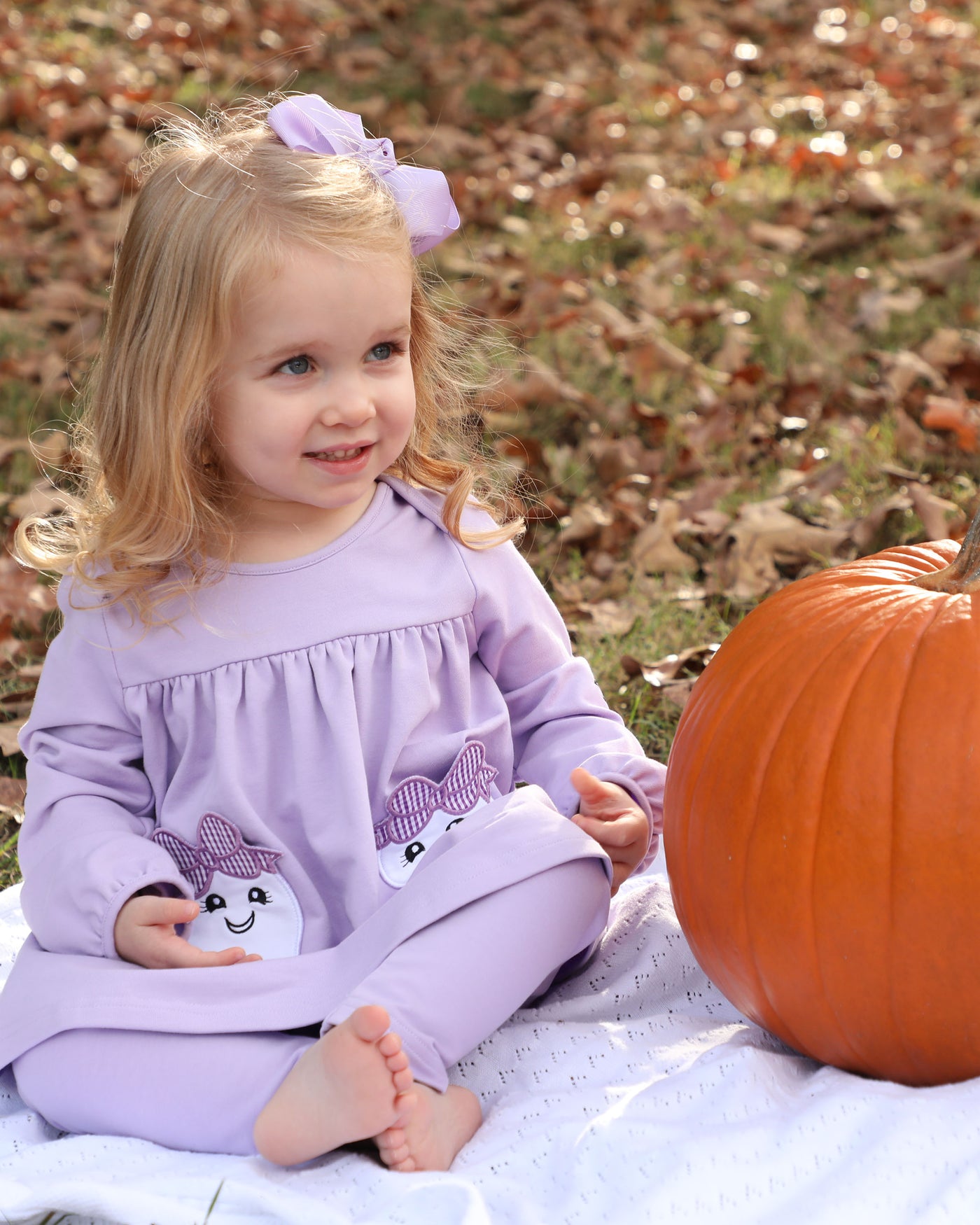 Tabby Tunic and Leggings: Bow Boo