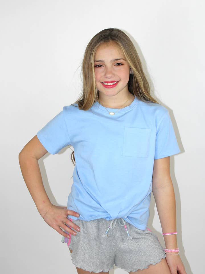 Knot and front pocket t-shirt